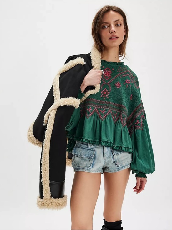 Free People Tops - Free People Boho Teal Peasant Blouse W/ Ruffled Hem& Embroidered  Accents NWT